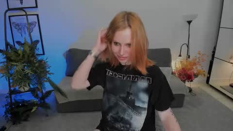 Snapshot of naomieros chatting on November 13, 2025, 4:06 pm Naomi online show from November 13, 2025, 4:06 pm