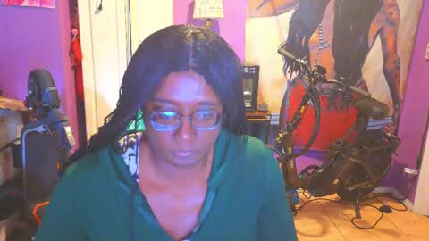Snapshot of naomifux chatting on May 26, 2026, 7:21 pm Naomi online show from May 26, 2026, 7:21 pm