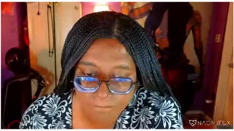 Snapshot of naomifux chatting on June 11, 2026, 7:12 pm Naomi online show from June 11, 2026, 7:12 pm