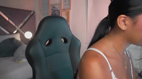 Snapshot of naomigray__ chatting on June 10, 2026, 7:46 pm Naomi-Gray online show from June 10, 2026, 7:46 pm