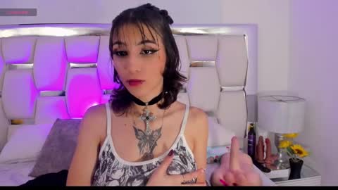 Snapshot of naomiharuno chatting on February 21, 2025, 6:07 am naomiharuno online show from February 21, 2025, 6:07 am