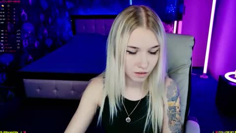 Snapshot of naomihita chatting on January 16, 2026, 12:42 pm naomihita online show from January 16, 2026, 12:42 pm