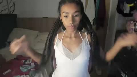 Snapshot of naomii1020 chatting on January 30, 2025, 2:06 am Naomii online show from January 30, 2025, 2:06 am