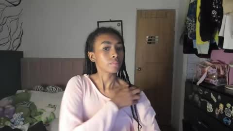 Snapshot of naomii1020 chatting on February 9, 2025, 6:54 am Naomii online show from February 9, 2025, 6:54 am