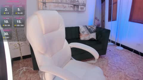 Snapshot of naomii_campbell_ chatting on January 31, 2025, 1:22 am Naomi Campbell online show from January 31, 2025, 1:22 am