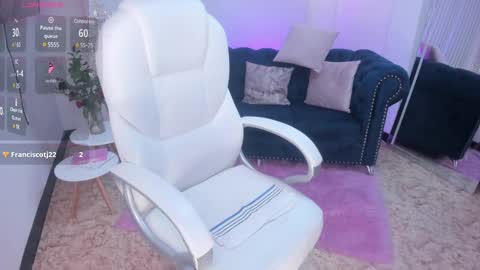 Snapshot of naomii_campbell_ chatting on February 21, 2025, 12:50 pm Naomi Campbell online show from February 21, 2025, 12:50 pm