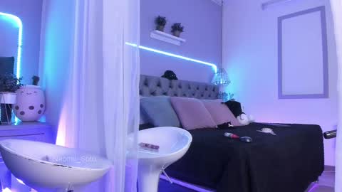 Naomi online show from February 17, 2025, 8:15 pm