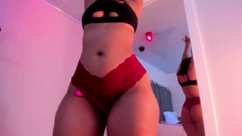 Snapshot of naomii_x chatting on July 24, 2026, 2:20 am Naomi online show from July 24, 2026, 2:20 am