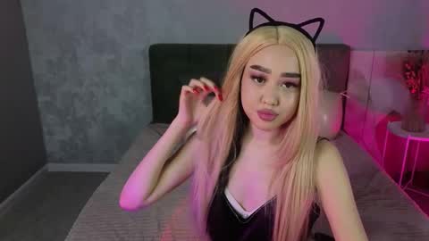 Snapshot of naomikim_ chatting on February 7, 2026, 1:09 am Naomi online show from February 7, 2026, 1:09 am