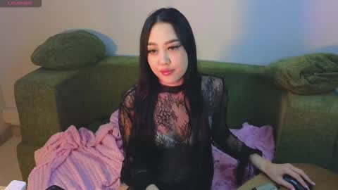 Snapshot of naomikim_ chatting on March 21, 2026, 9:36 am Naomi online show from March 21, 2026, 9:36 am