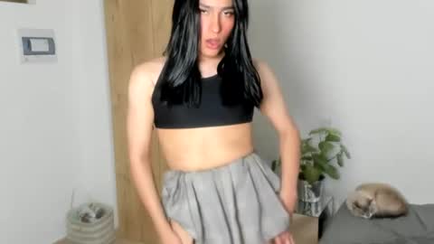 Naomi Moore online show from June 11, 2026, 8:07 pm