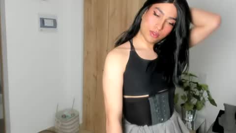 Naomi Moore online show from June 21, 2026, 7:38 pm