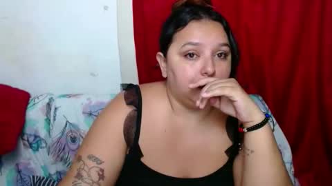 Snapshot of naomiquiin chatting on September 23, 2025, 11:35 am naomiquiin online show from September 23, 2025, 11:35 am