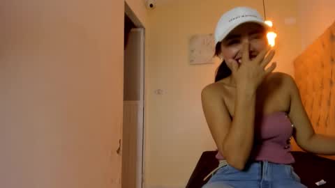 naomis_35 online show from March 4, 2026, 7:53 pm