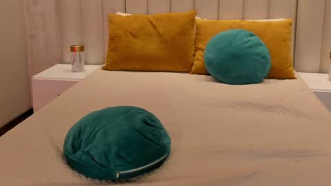 Snapshot of naomisainz chatting on January 15, 2025, 3:29 pm Naomi online show from January 15, 2025, 3:29 pm