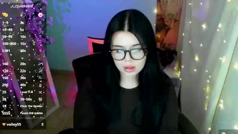 Naomi online show from July 4, 2026, 8:42 am