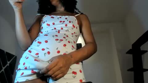 naomiwildburn online show from November 5, 2025, 2:17 pm