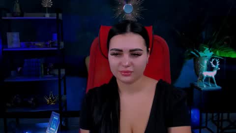 naomiwilsons online show from November 21, 2025, 8:46 am