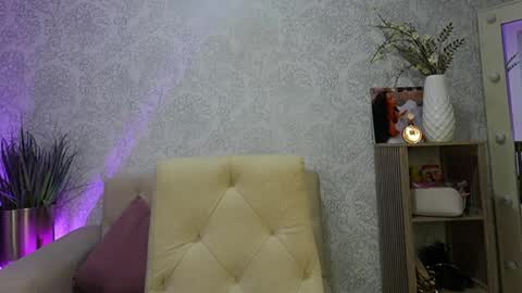 Naomi     online show from April 25, 2026, 6:49 am