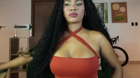 Snapshot of naomixjones1 chatting on June 26, 2026, 1:43 am Naomi online show from June 26, 2026, 1:43 am