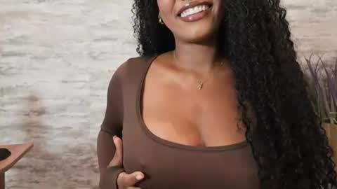 Snapshot of naomixjones1 chatting on July 26, 2026, 3:36 am Naomi online show from July 26, 2026, 3:36 am