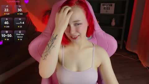 Snapshot of naomiyoru chatting on November 11, 2025, 8:31 pm Naomi online show from November 11, 2025, 8:31 pm