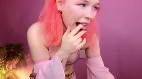 Naomi online show from June 24, 2026, 8:52 pm