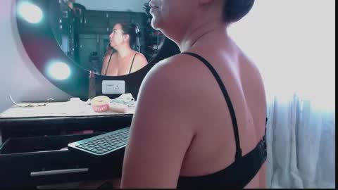 Snapshot of naomy_mature chatting on March 18, 2026, 12:19 pm Naomy online show from March 18, 2026, 12:19 pm