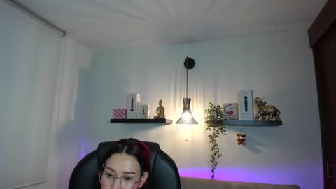 Snapshot of naomy_stanley chatting on May 27, 2026, 1:57 am Naomy Stanley online show from May 27, 2026, 1:57 am