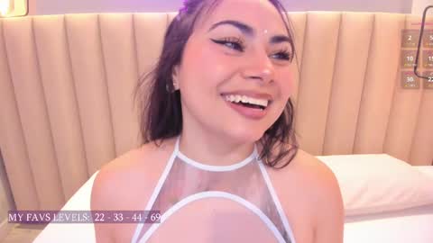 Snapshot of naomymonroe_ chatting on October 4, 2025, 9:46 pm Naomy online show from October 4, 2025, 9:46 pm