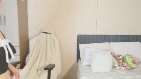 Naree online show from March 4, 2025, 2:21 pm