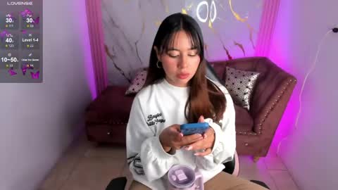 Snapshot of nasha_abby chatting on May 8, 2026, 11:32 pm Call me Nasha online show from May 8, 2026, 11:32 pm