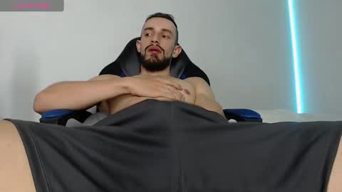 nassh_18 online show from January 29, 2025, 1:37 am