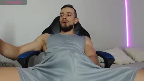 nassh_18 online show from February 7, 2025, 12:50 pm