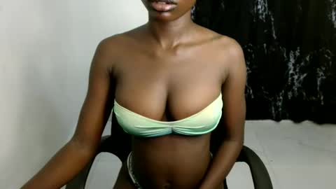 Mila online show from March 25, 2026, 12:49 am