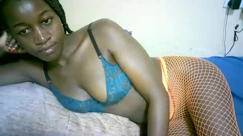 Marie online show from November 5, 2025, 4:45 am