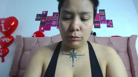 nat_evans8 online show from May 7, 2026, 2:17 am