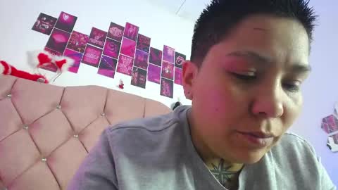 nat_evans8 online show from May 12, 2026, 11:24 pm