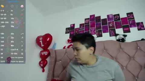 nat_evans8 online show from June 18, 2026, 1:17 am