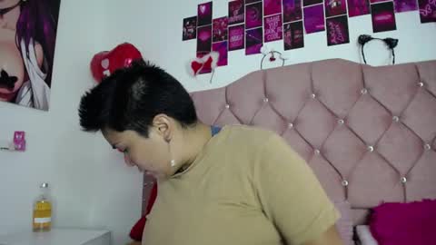 nat_evans8 online show from July 7, 2026, 11:53 pm