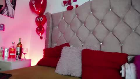 nat_evans8 online show from July 14, 2026, 3:55 am