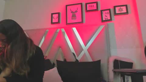 Snapshot of natacha_black00 chatting on February 18, 2025, 12:17 pm Natacha black online show from February 18, 2025, 12:17 pm