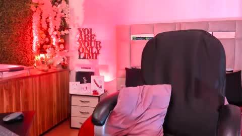 Snapshot of natacha_black00 chatting on February 25, 2025, 2:58 am Natacha black online show from February 25, 2025, 2:58 am