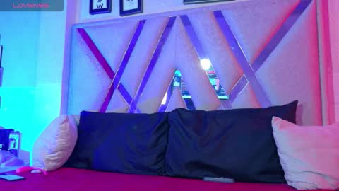 Snapshot of natacha_black00 chatting on November 7, 2025, 10:32 pm Natacha black online show from November 7, 2025, 10:32 pm