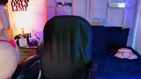 Natacha black online show from May 5, 2026, 3:09 pm