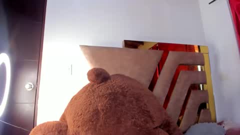 natasha online show from September 25, 2025, 4:11 pm