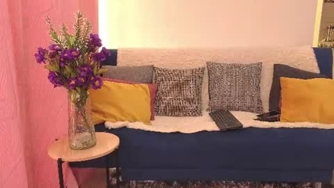 NataKinski online show from June 19, 2026, 8:01 pm