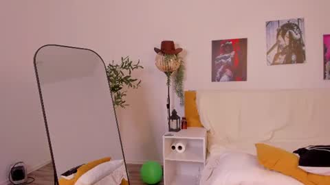 Snapshot of natali_xl chatting on June 20, 2026, 1:30 am Natali online show from June 20, 2026, 1:30 am