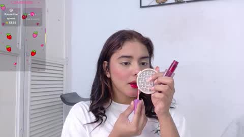 Naty  online show from December 16, 2025, 12:10 pm