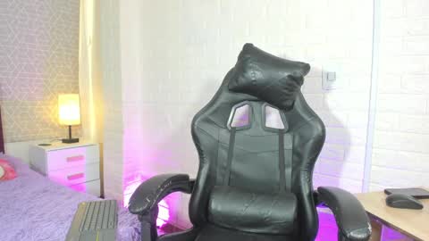 Natalia Kiss online show from April 24, 2026, 9:39 pm
